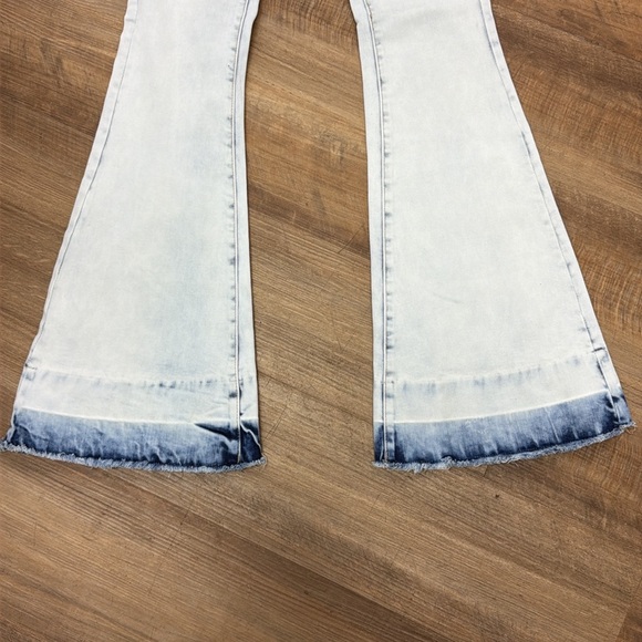 NWT Mica brand denim mid rise flare jean. Various sizes - Picture 3 of 4